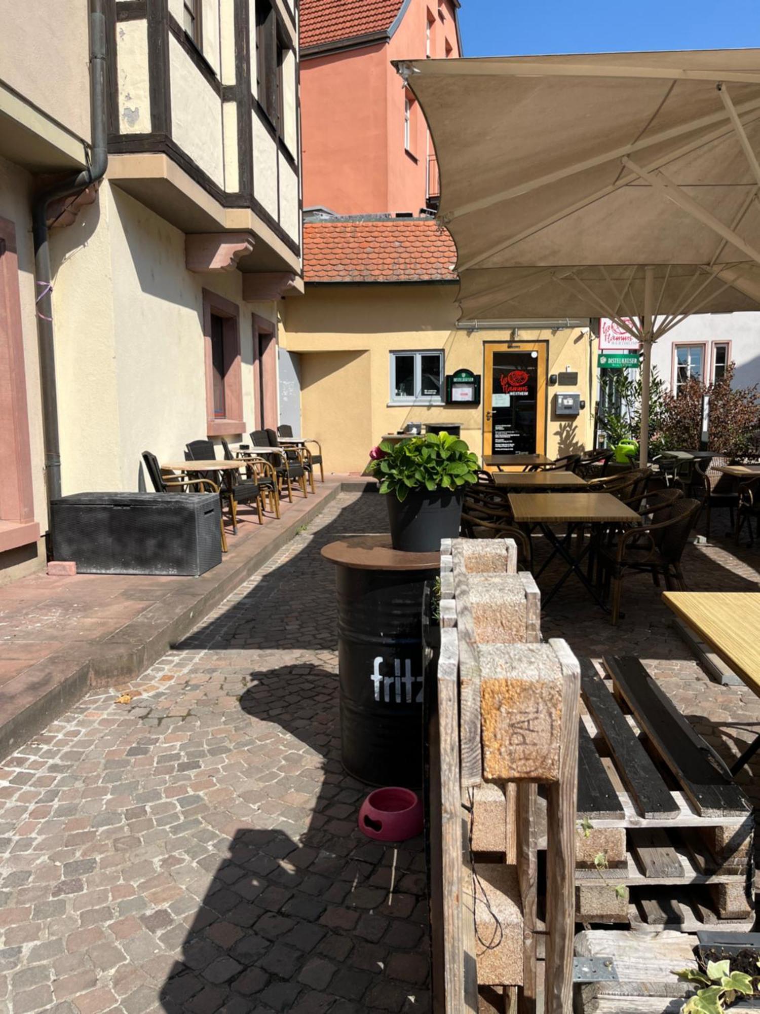 La Flamme Wertheim Garni Acomodação com café da manhã Exterior foto