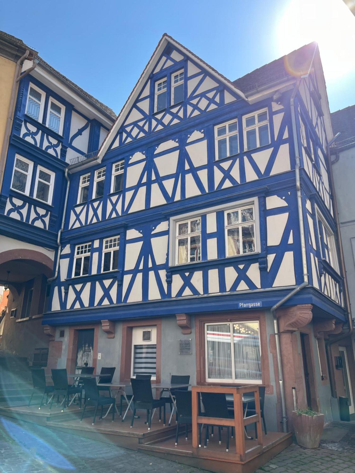 La Flamme Wertheim Garni Acomodação com café da manhã Exterior foto