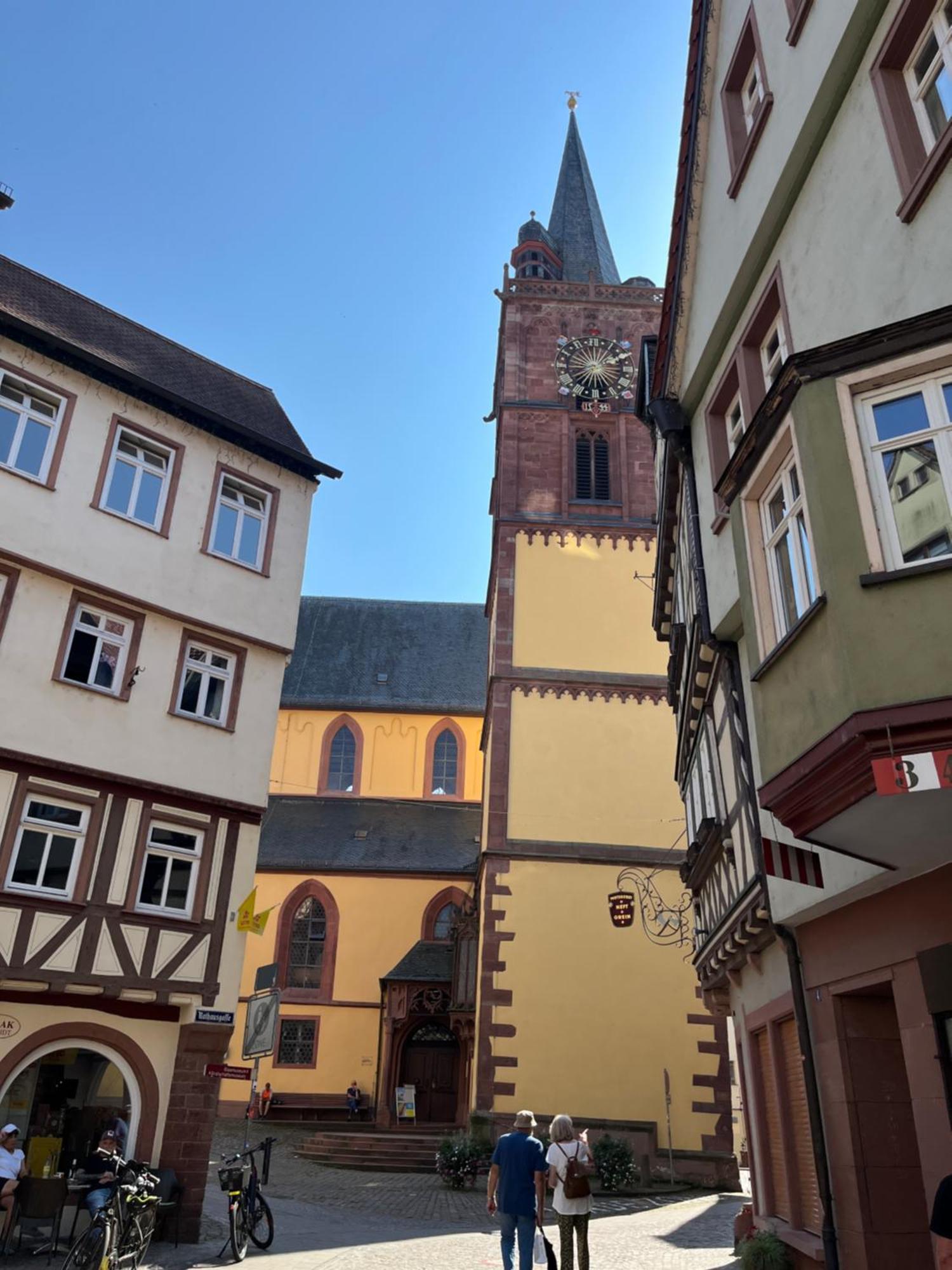 La Flamme Wertheim Garni Acomodação com café da manhã Exterior foto