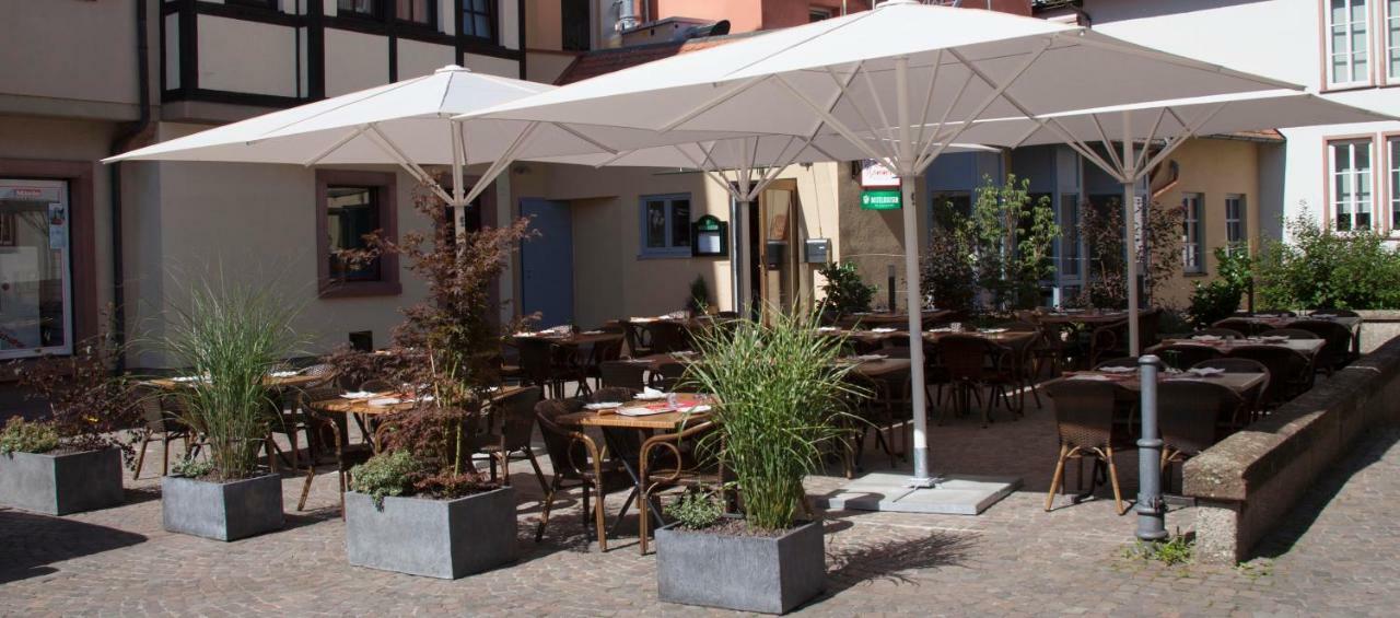 La Flamme Wertheim Garni Acomodação com café da manhã Exterior foto